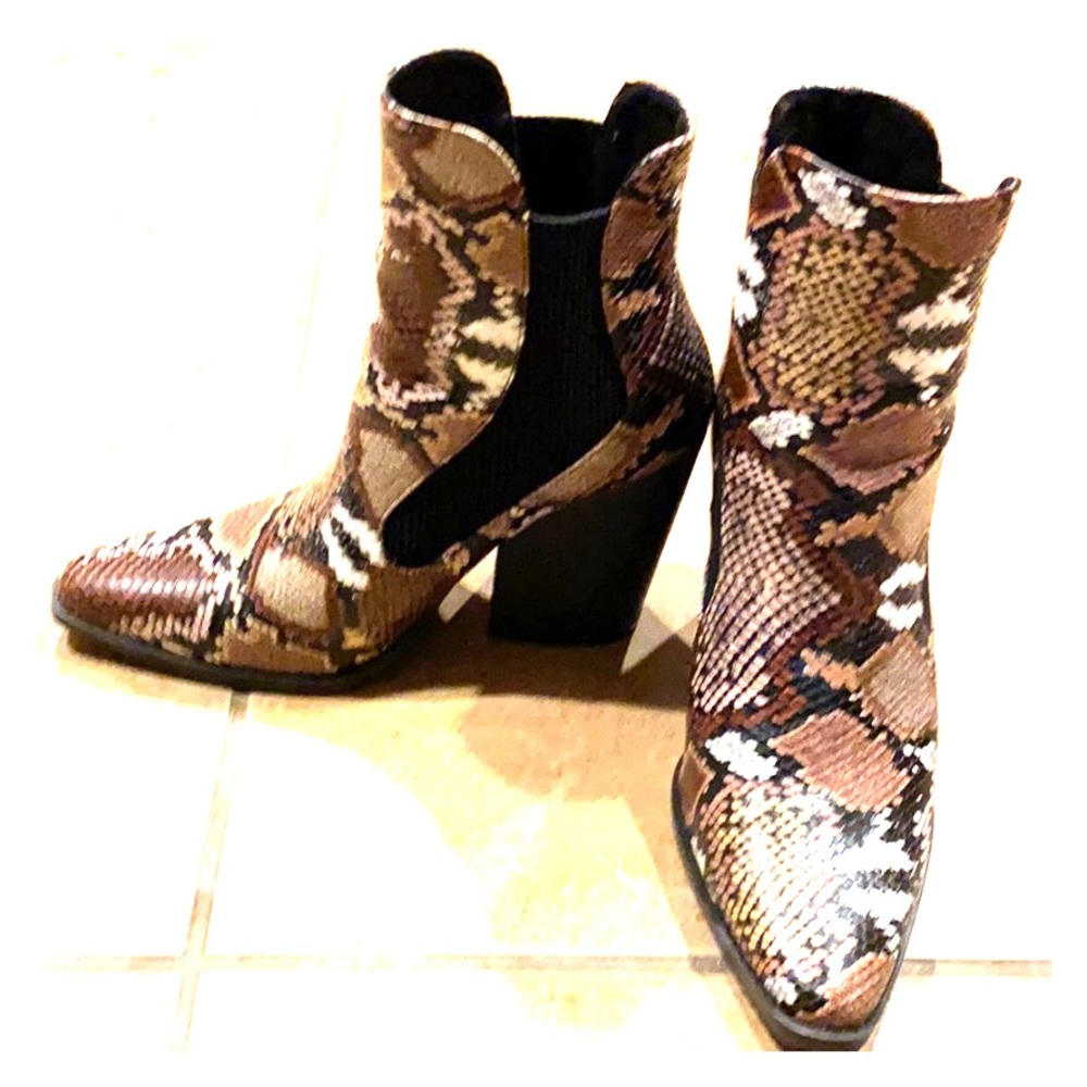 Quipid Snakeskin boots